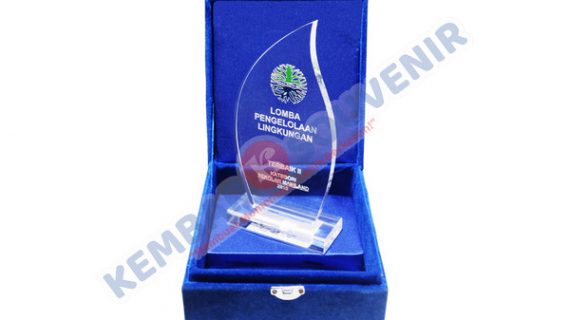 Contoh Trophy Akrilik Kota Bekasi