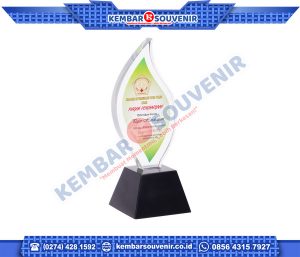 Contoh Plakat Juara PT Maming Enam Sembilan Mineral Tbk.