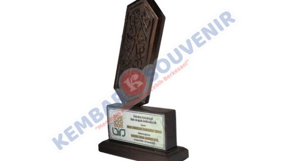 Contoh Piala Dari Akrilik PT BANK BCA SYARIAH