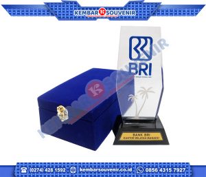 Contoh Trophy Akrilik Kabupaten Halmahera Utara